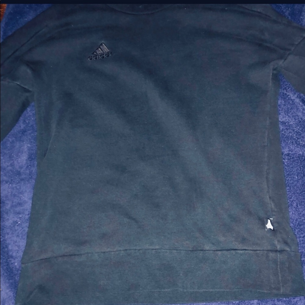 Adidas crewneck 👍🏽